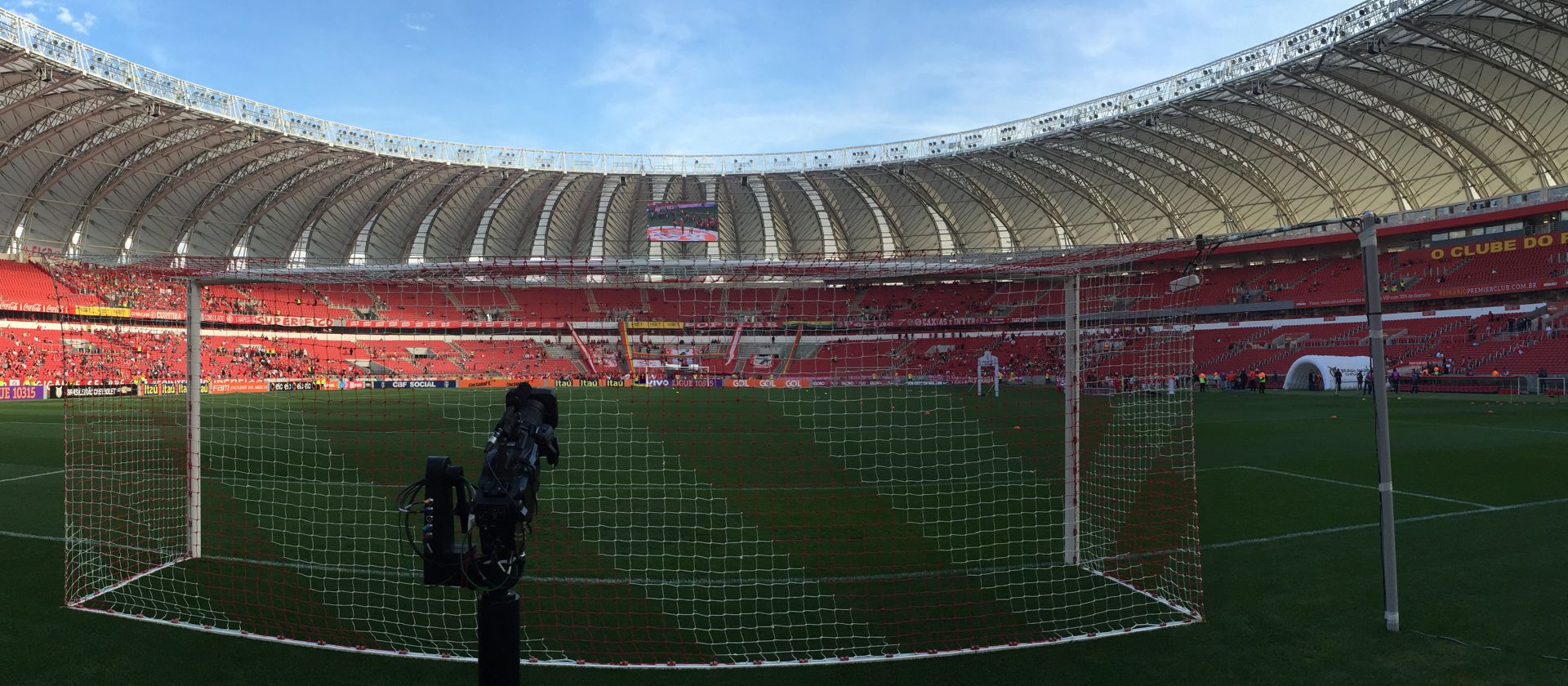 Cabeça remota atrás do gol no Brasileirão 2016